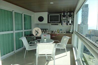 Apartamento à venda com 3 quartos, 227m² - Foto 13