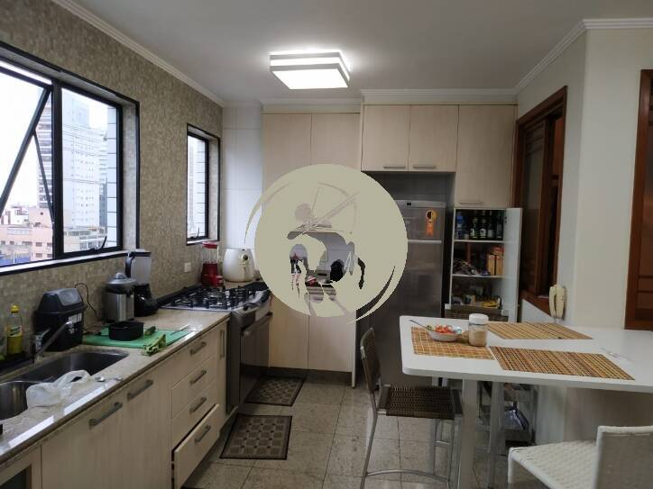 Apartamento à venda com 3 quartos, 310m² - Foto 19