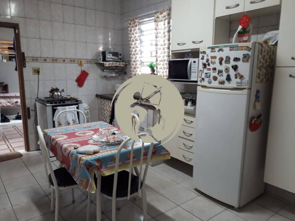 Casa à venda com 3 quartos, 180m² - Foto 8