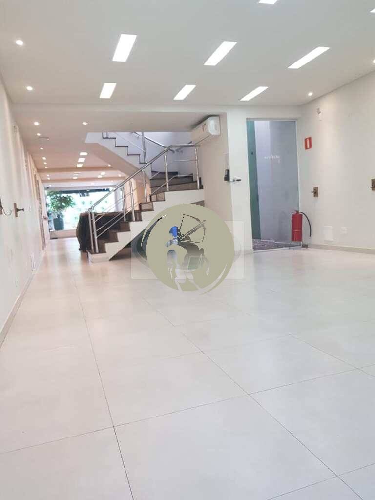 Casa à venda com 3 quartos, 224m² - Foto 2