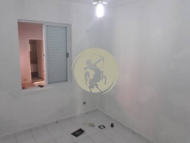 Casa à venda com 2 quartos, 178m² - Foto 2