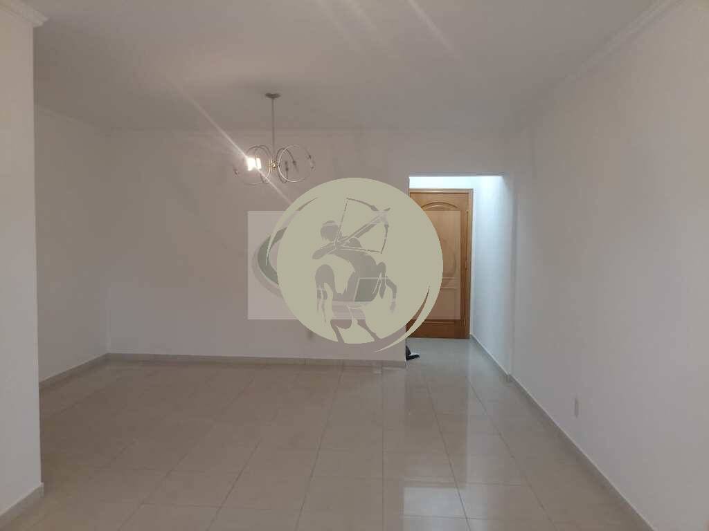 Apartamento à venda com 2 quartos, 117m² - Foto 2