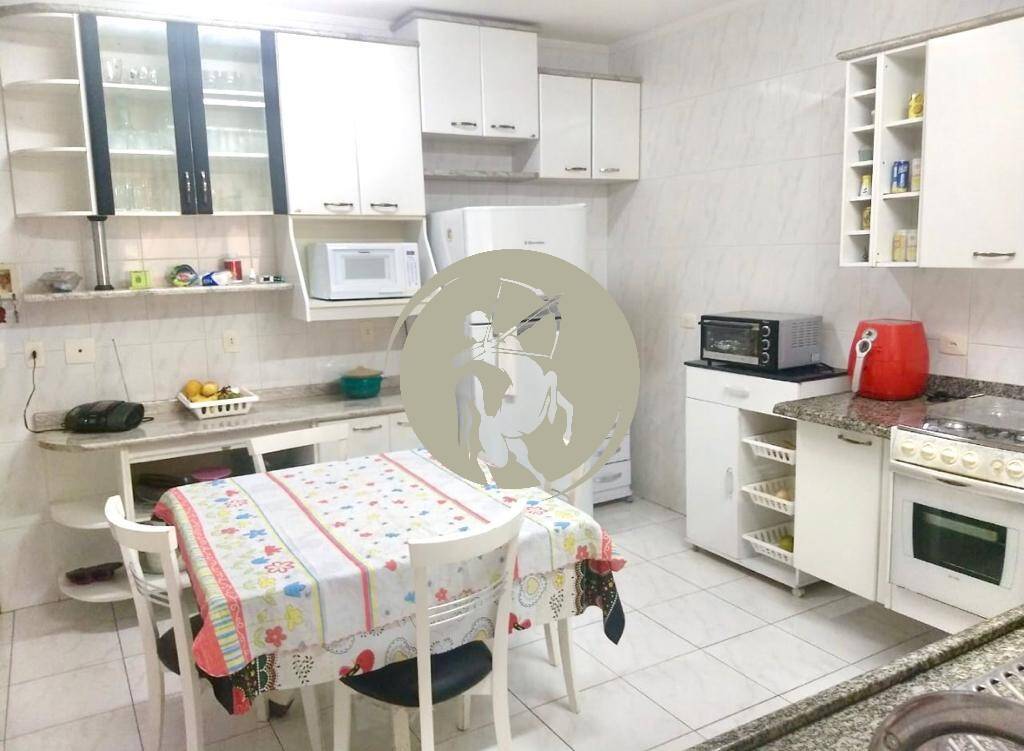 Apartamento à venda com 3 quartos, 168m² - Foto 7