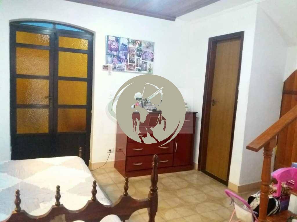 Casa à venda com 3 quartos, 174m² - Foto 8