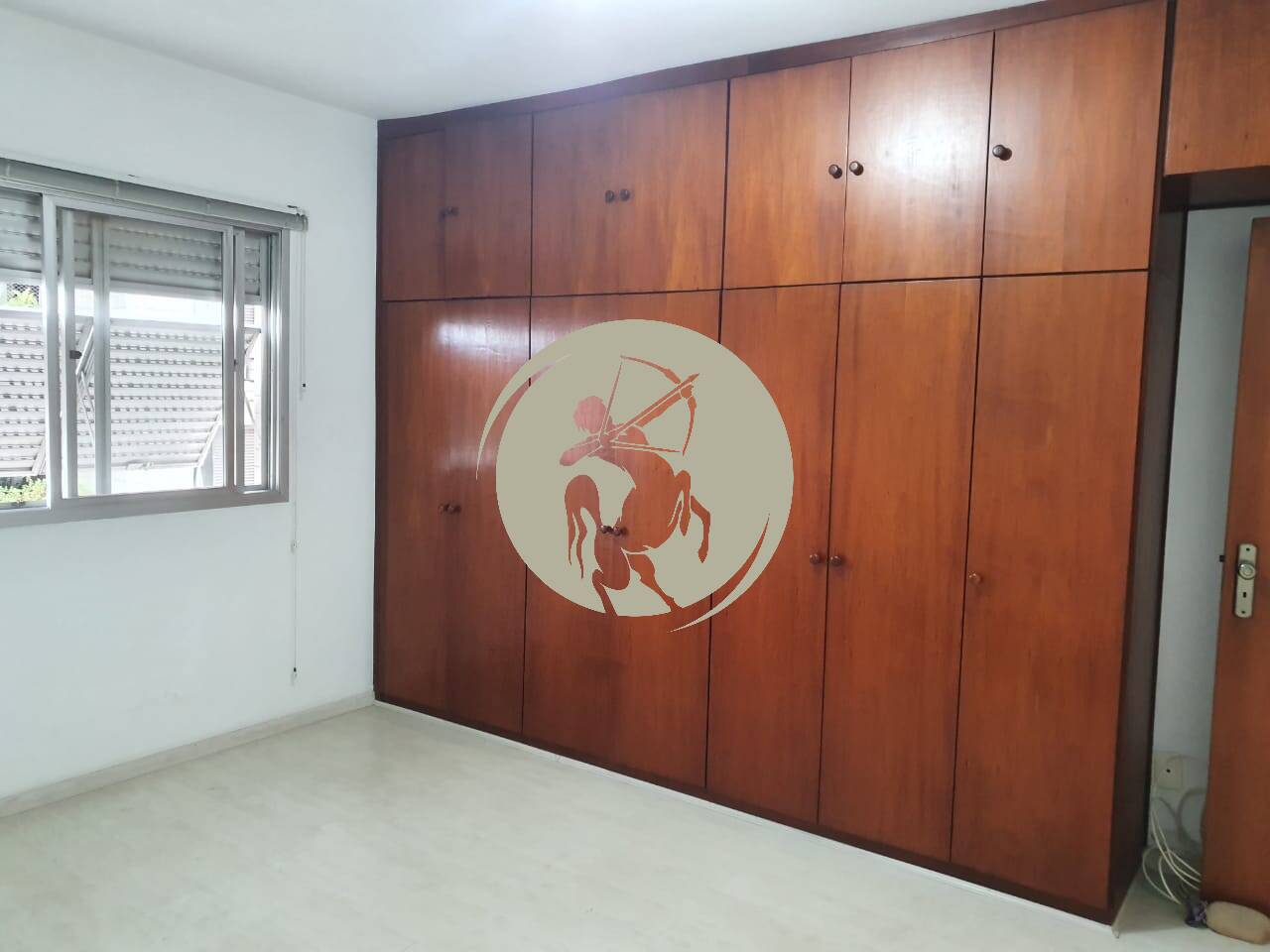 Apartamento à venda com 3 quartos, 180m² - Foto 7