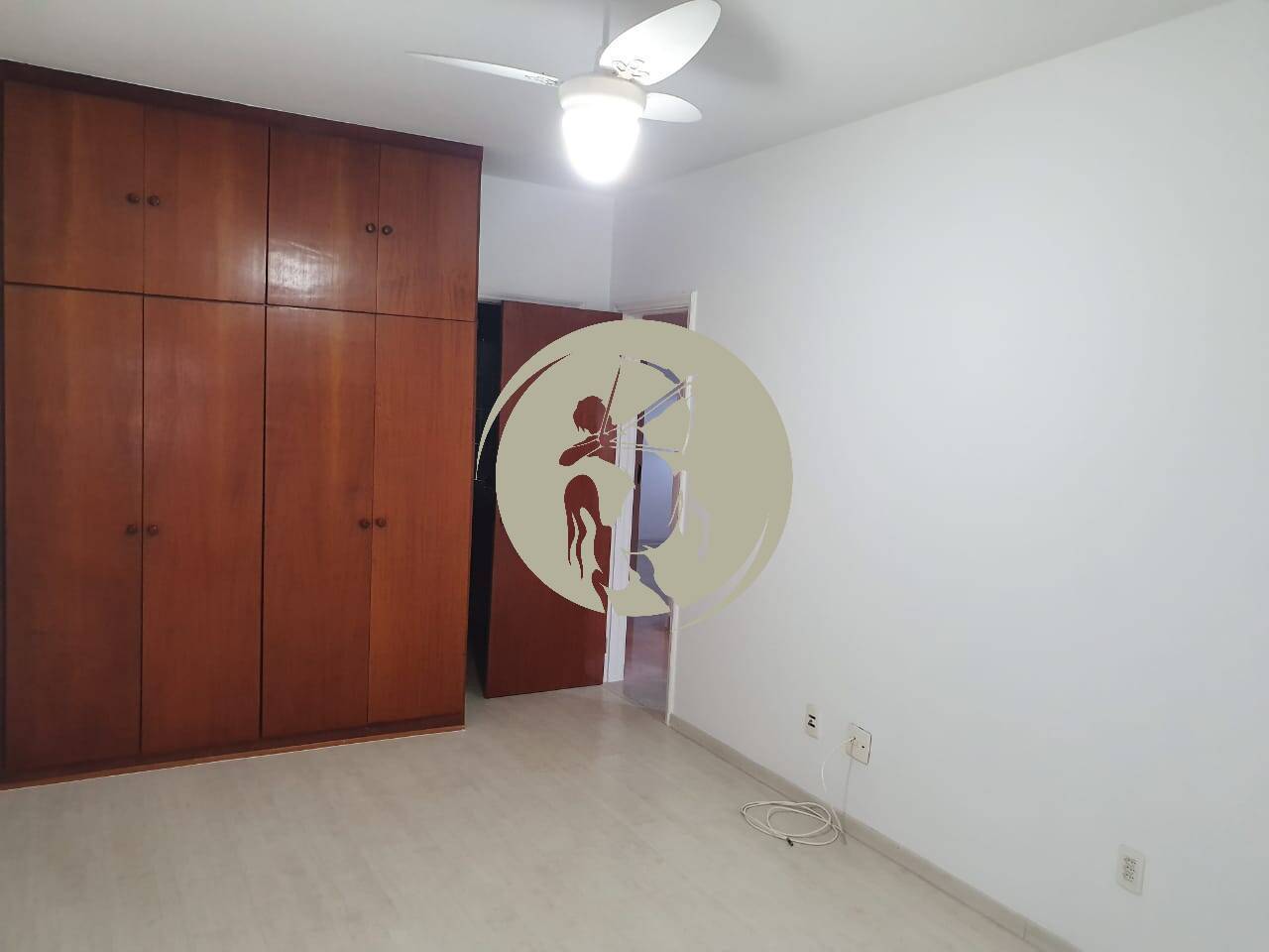 Apartamento à venda com 3 quartos, 180m² - Foto 11