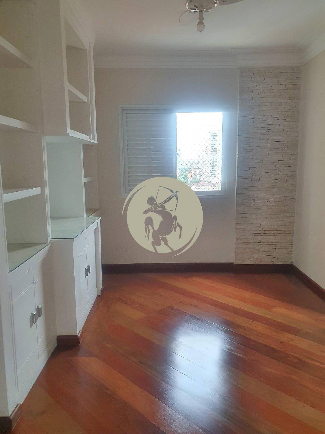 Apartamento à venda com 4 quartos, 190m² - Foto 17