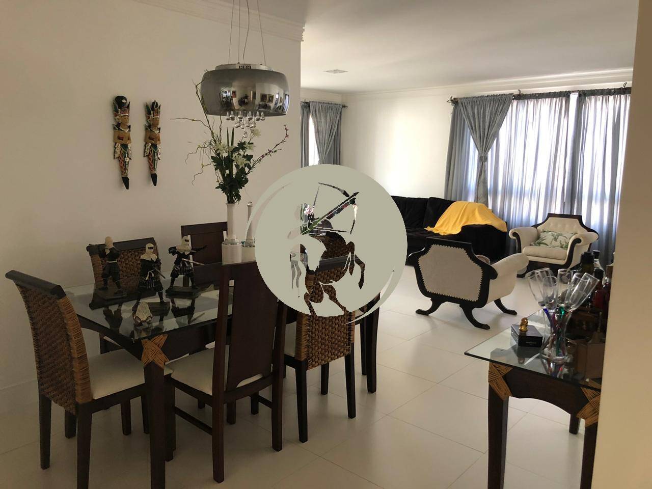 Apartamento à venda com 4 quartos, 205m² - Foto 3