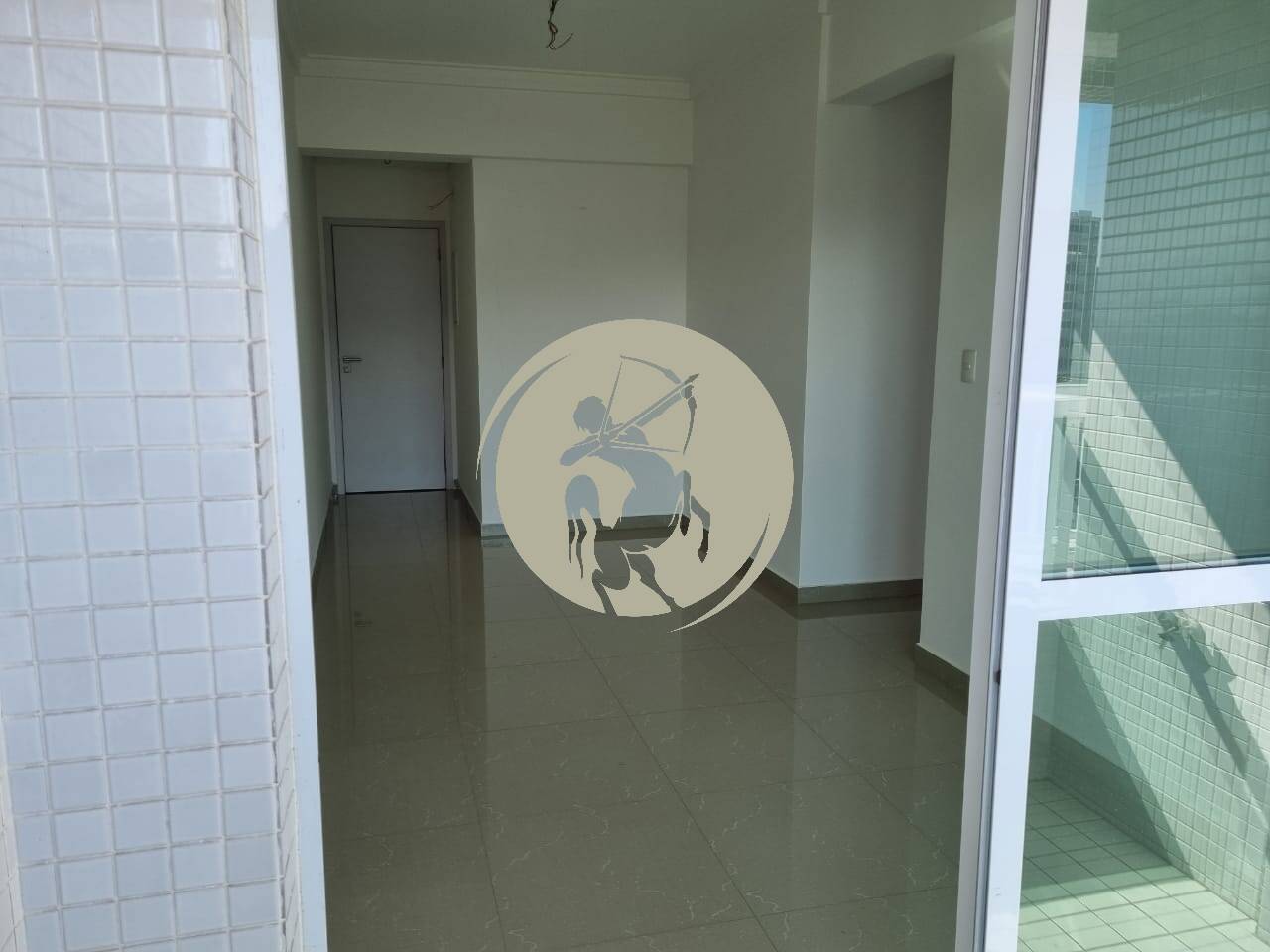 Apartamento à venda com 1 quarto, 60m² - Foto 4