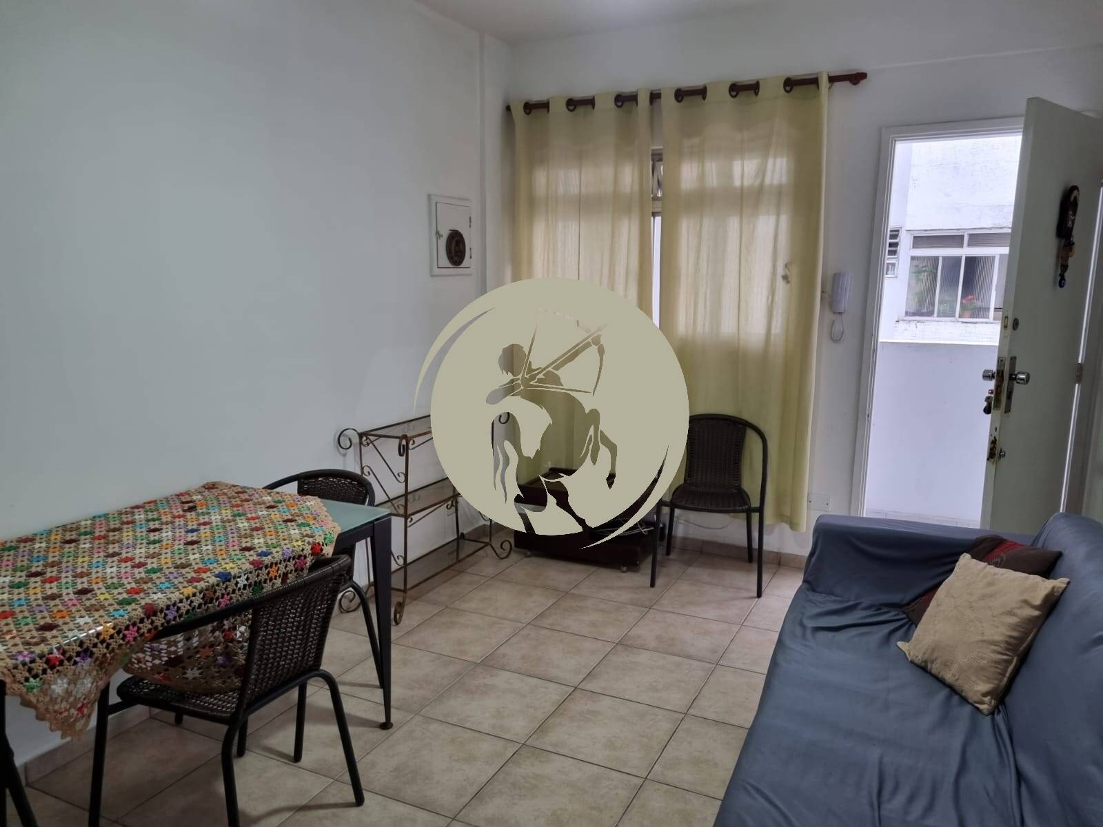 Apartamento à venda com 2 quartos, 65m² - Foto 3