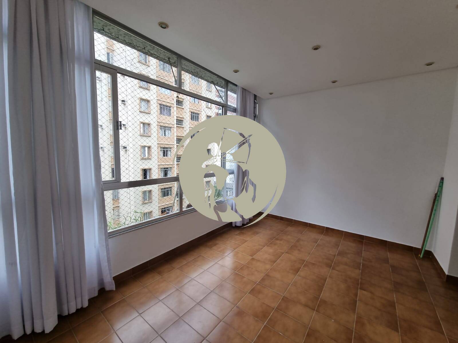 Apartamento à venda com 1 quarto, 60m² - Foto 5