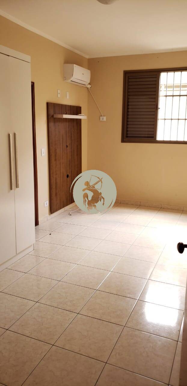 Casa à venda e aluguel com 5 quartos, 250m² - Foto 18