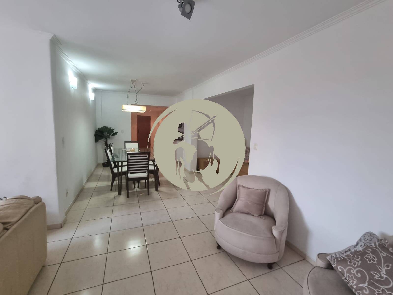 Apartamento à venda com 2 quartos, 110m² - Foto 7