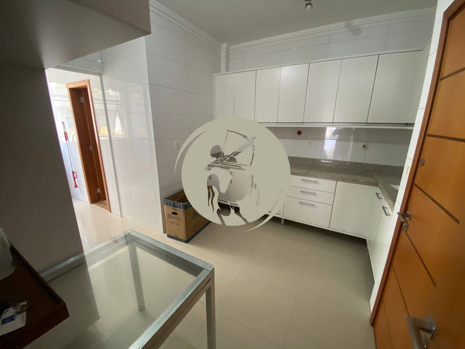 Apartamento à venda com 3 quartos, 150m² - Foto 8