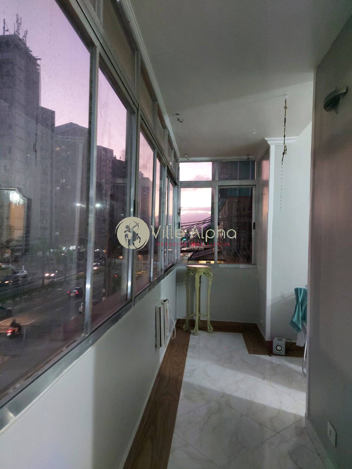 Apartamento à venda com 3 quartos, 122m² - Foto 3