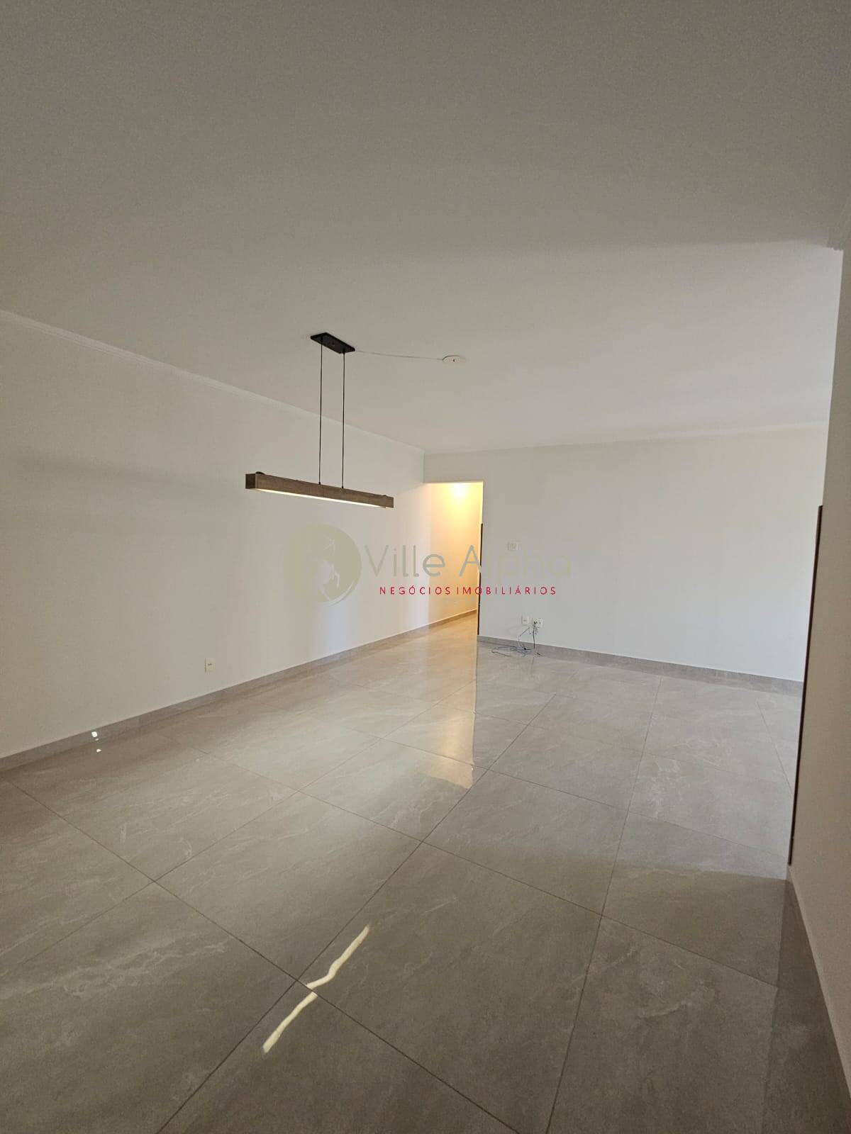 Apartamento à venda com 3 quartos, 150m² - Foto 3