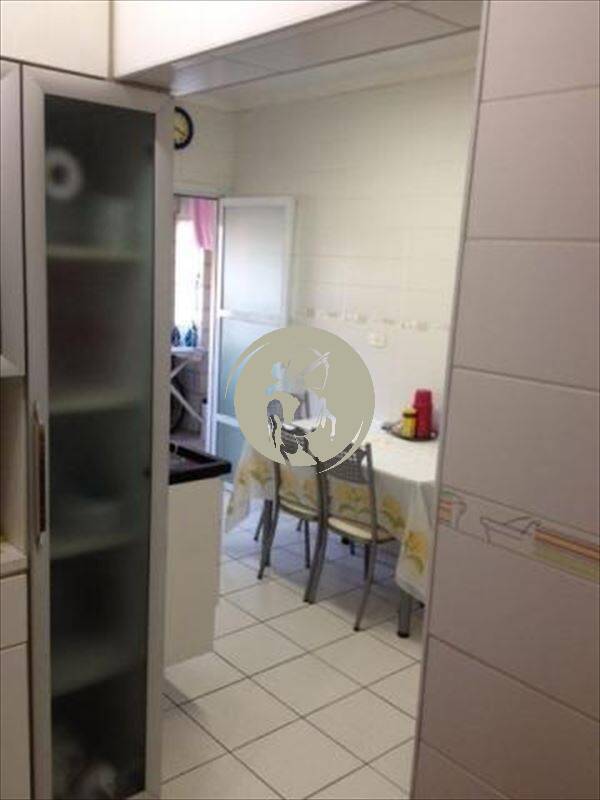 Apartamento à venda com 3 quartos, 110m² - Foto 4