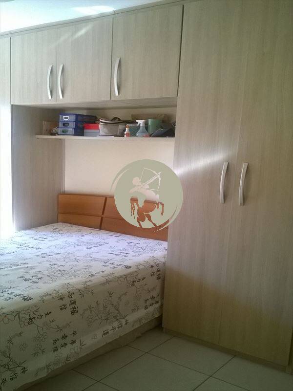 Apartamento à venda com 2 quartos, 75m² - Foto 13