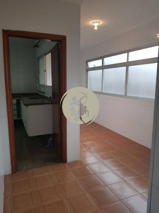 Apartamento à venda com 4 quartos, 190m² - Foto 17